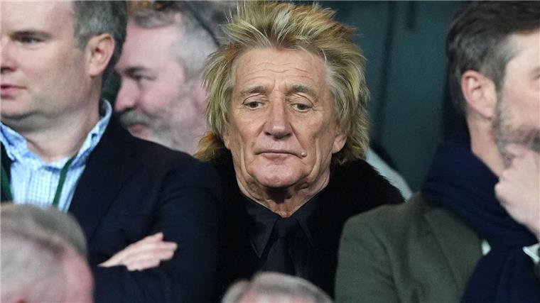 Rod Stewart war als prominenter Unterstützer von Glasgow im Stadion.
