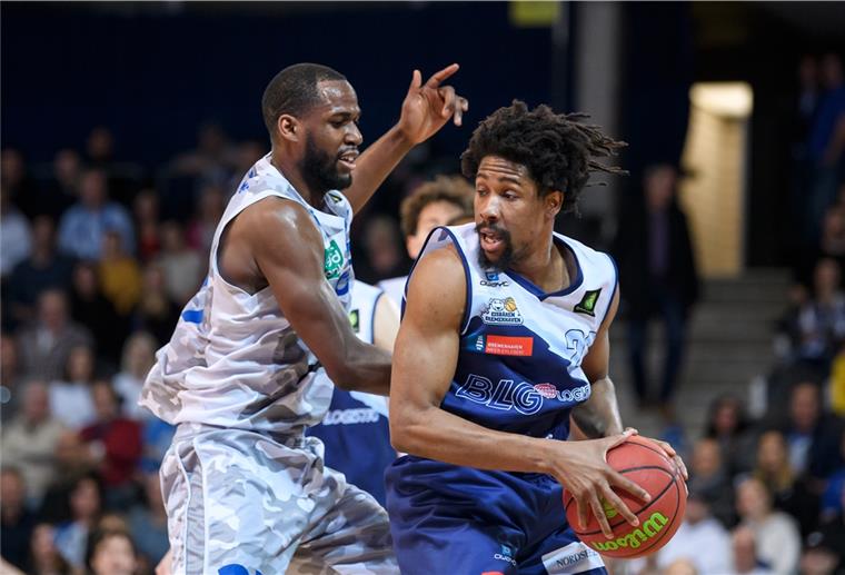Rohndell Goodwin (rechts) hatte in Karlsruhe einen schwachen Tag erwischt. Der Shooting Guard traf nur einen seiner 13 Feldwürfe.