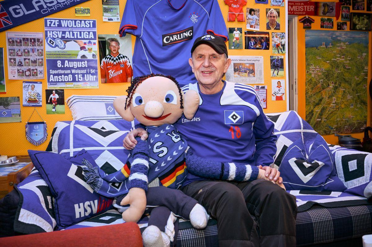 Dieser Langener feiert seinen 70. Geburtstag mit dem HSV Rolf Völkel ist HSV-Fan durch und durch. Zu seinem 70. Geburtstag kommt die Traditionself des Vereins zu einem Benefizspiel nach Neuenwalde.