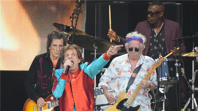 Ron Wood (l-r), Mick Jagger und Keith Richards im August 2022 auf der Berliner Waldbühne.