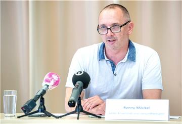 Ronny Möckel, Leiter des Krisenstabes und Leiter des Gesundheitsamtes in Bremerhaven, wird heute über den aktuellen Stand informieren.