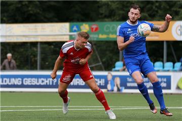 Rückkehrer André Jaedtke (links) erzielte am Sonntag gegen Baris Delmenhorst seine ersten Ligatore für den SV Brake in dieser Saison. Er traf gleich dreimal beim 5:0-Sieg.