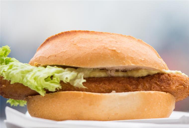 Ein Fischbrötchen