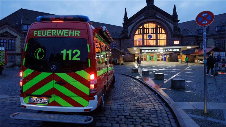 Blindgänger in Osnabrück entschärft - Bewohner dürfen zurück Rund 14.000 Menschen mussten vorübergehend ihre Wohnungen verlassen, der Hauptbahnhof wurde gesperrt.