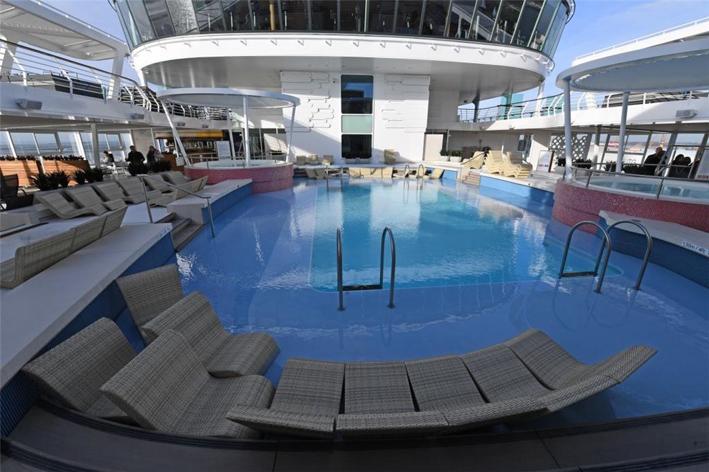 Rundgang auf der &quot;Mein Schiff 2&quot; in Bremerhaven. Foto: Scheschonka