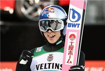 Ryoyu Kobayashi aus Japan jubelt im Ziel. 