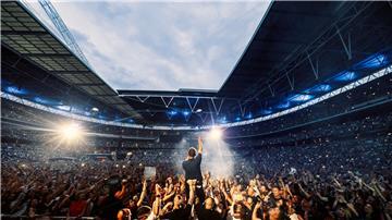 Sänger Damon Albarn von der Band Blur beim Auftritt im Wembley-Stadion.