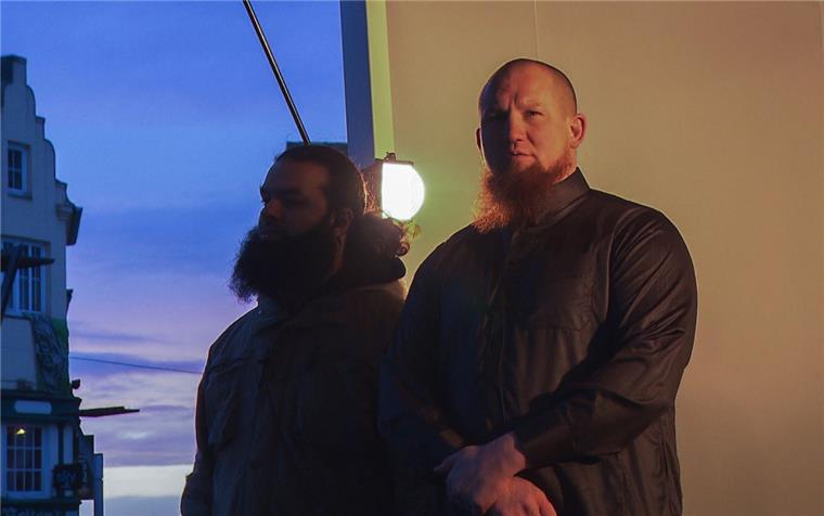 Demonstrationen gegen Salafisten-Prediger Vogel in Bremen Salafisten-Prediger Pierre Vogel ist am Sonnabend vor rund 150 Anhängern in der Nähe des Bremer Hauptbahnhofs aufgetreten.