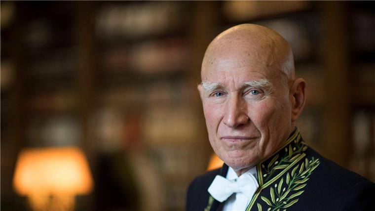 Sozialkritiker und Naturfreund: Starfotograf Salgado ist tot Salgado erhielt zahlreiche Auszeichnungen und war Mitglied der französischen Akademie der Schönen Künste.