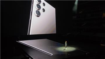 Samsungs Smartphone-Chef TM Roh stellt in San Jose die neue Top-Gerätereihe des Konzerns vor.