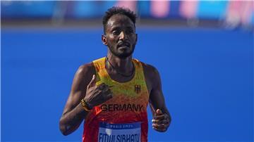 Samuel Fitwi unterbot den bisherigen deutschen Marathon-Rekord um zwei Sekunden.