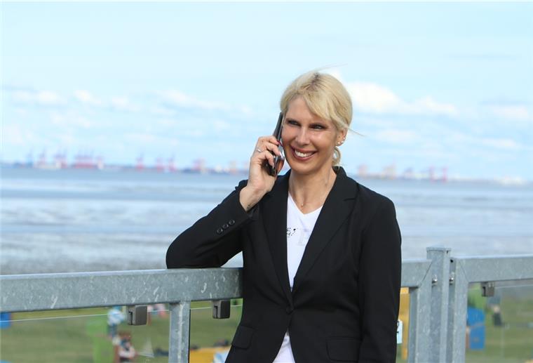 Business geht auch von Burhave aus Sandra Geisler liebt ihr neues Leben an der Küste. Von Burhave aus managt die Geschäftsfrau gleich zwei Unternehmen. Lorenz
