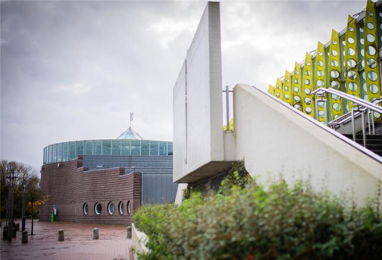 Außenansicht der Stadthalle Bremerhaven.