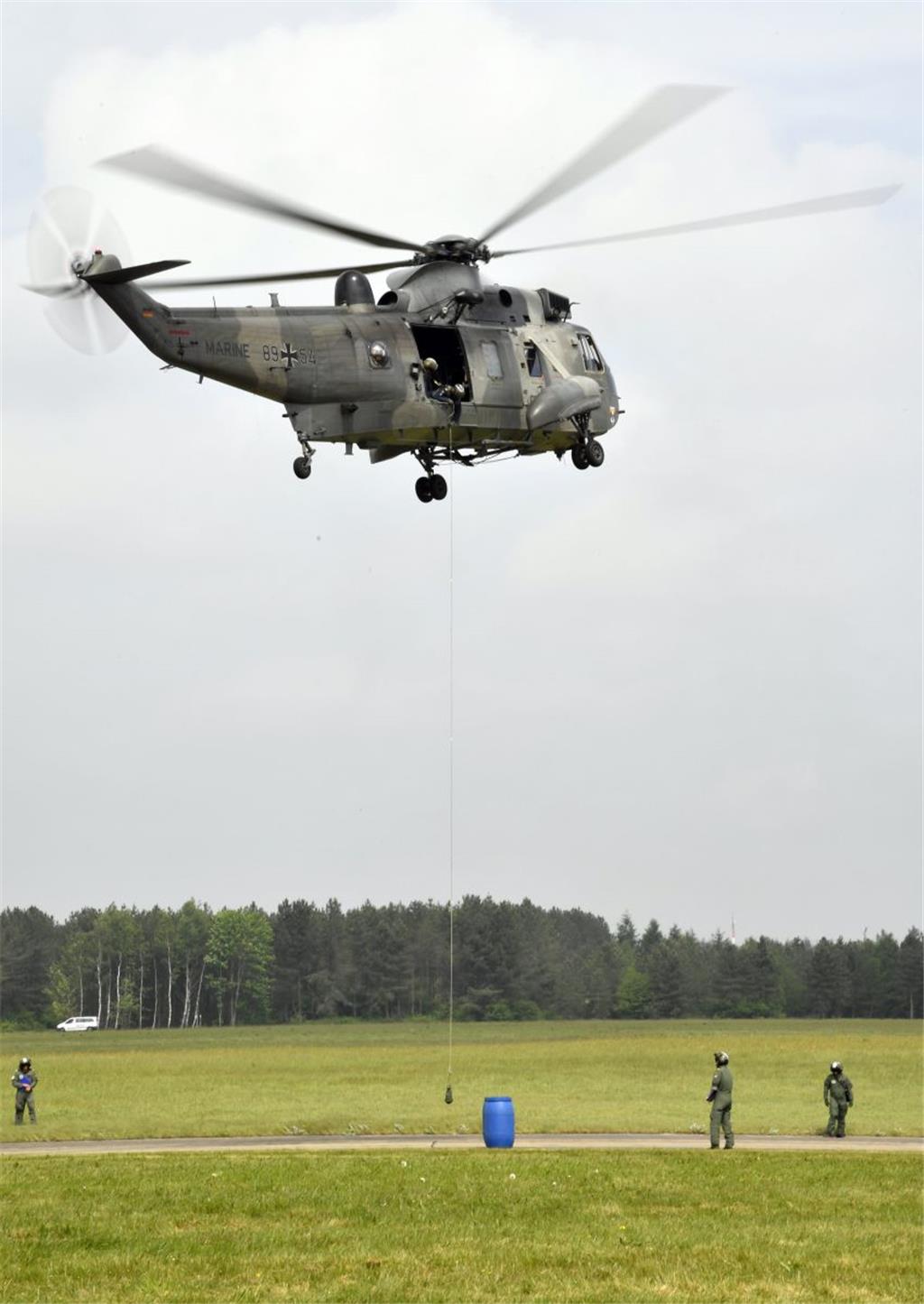 SAR-Tag auf dem Nordholzer Fliegerhorst: Besatzungen der Such- und Rettungsdienste (SAR = Search and Rescue) auf dem Marinefliegerstützpunkt Nordholz. Foto Scheschonka