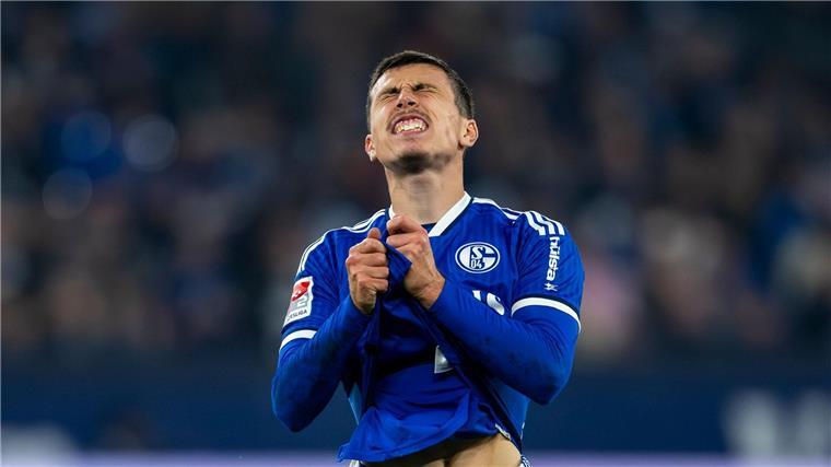 Schalke legt Einspruch gegen Schallenberg-Sperre ein Schalke will gegen die Gelb-Rot Sperre von Ron Schallenberg Einspruch einlegen.