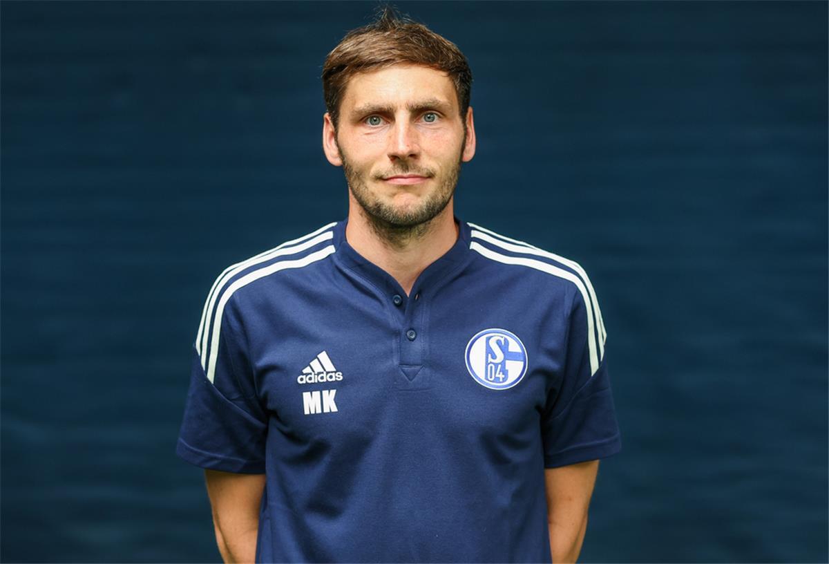Schalke will nächste Woche den neuen Trainer präsentieren Schalkes Co-Trainer Matthias Kreutzer