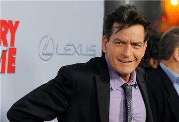 Schauspieler Charlie Sheen ist in der Vergangenheit häufig wegen Alkohol- und Drogenexzessen in die Schlagzeilen geraten.