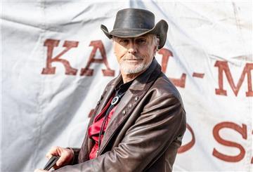 Schauspieler Nick Wilder spielt in diesem Sommer in Bad Segeberg den Schurken Emery Forster.