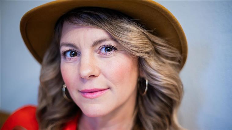 Wie „Bergretterin“ Luise Bähr mit minus 20 Grad umgeht Schauspielerin Luise Bähr gibt Einblicke in ihr Privatleben.