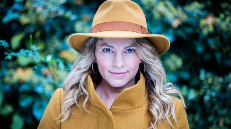 Luise Bähr: Die „Bergretter“ haben mich mutiger gemacht Schauspielerin Luise Bähr hat sich in der ZDF-Actionreihe „Die Bergretter“ medizinisches Wissen angeeignet.