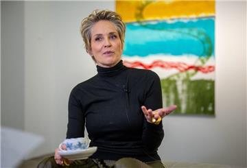 Schauspielerin Sharon Stone übt scharfe Kritik an der Politik.