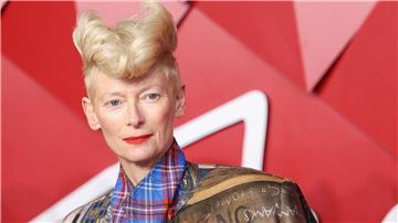 Schauspielerin Tilda Swinton ist aus Filmen wie „The Killer“, „Der seltsame Fall des Benjamin Button“, „Snowpiercer“ und „Grand Budapest Hotel“ bekannt.
