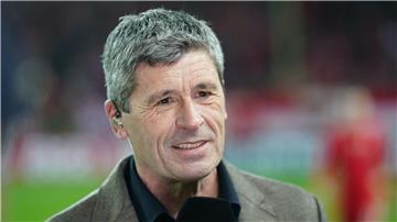 Schiedsrichter-Legende Markus Merk spricht über strittige Szenen bei der EM.