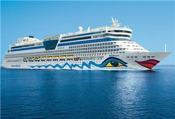 Kreuzfahrtschiff AidaLuna Meer Himmel 