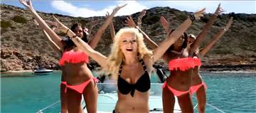Schlager-Star Mia Julia geht mit den Fans der Fischtown Pinguins auf Schiffsreise.