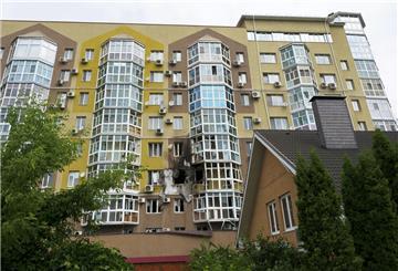 Schon Anfang Juni war Woronesch Ort von Kampfhandlungen. Zerbrochene Fenster und Brandspuren sind nach dem Einschlag einer Drohne an einem Wohnhaus zu sehen. (Archivfoto)