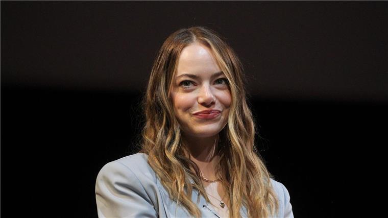 Emma Stone: „Scham war wie eine Sucht für mich“ Schon für den Kurzfilm „Bleat“ hatten Emma Stone und Regisseur Yorgos Lanthimos zusammengearbeitet. Nun erscheint ein neuer Film von Lanthimos und mit Oscar-Preisträgerin Stone: „Poor Things“.