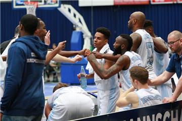 Schon heute könnte die Entscheidung fallen, ob die Eisbären nach dem Abstieg aus der Basketball-Bundesliga in der ProA weitermachen.