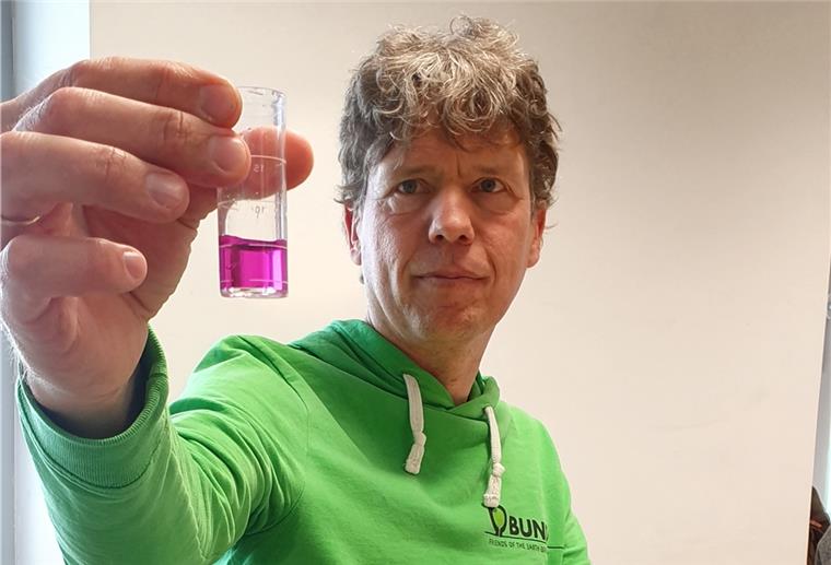 Schon im vergangenen Jahr hat der BUND im Nordkreis Wasserproben auf ihren Nitratgehalt hin untersucht. Auch die aktuellen Werte aus Hagen und Beverstedt hält Regionalchef Bernd Quellmalz für besorgniserregend.