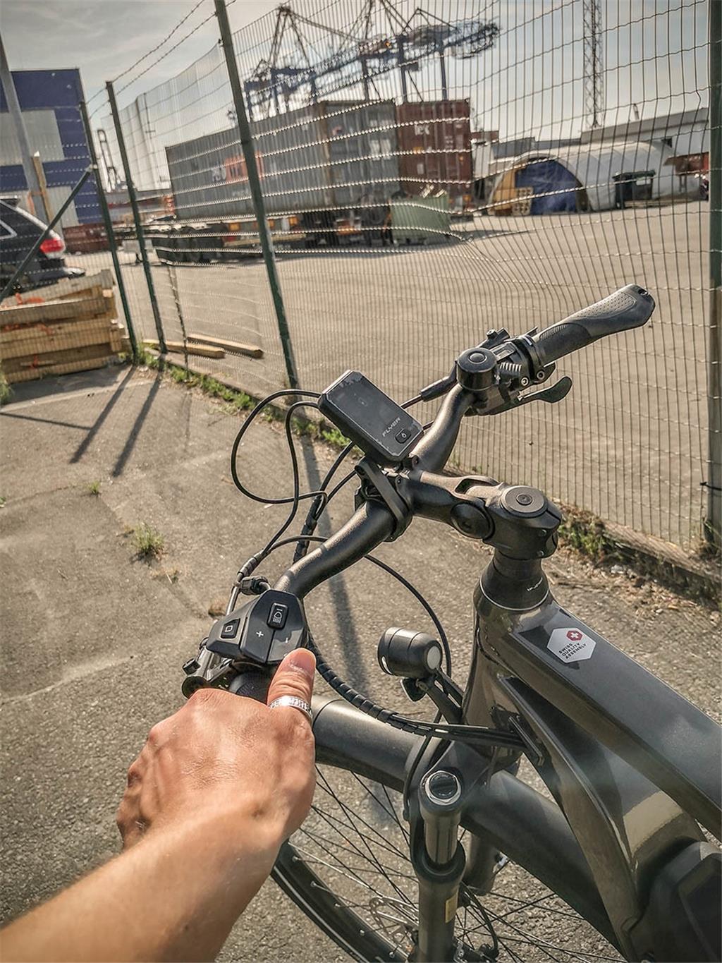 E-Bike am Bremerhavener Hafen
