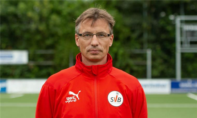 Mario Lück wirft beim SV Brake die Brocken hin Schon nach acht Spielen in der Fußball-Bezirksliga machte der neue Trainer des SV Brake Schluss. Mario Lück reagierte damit auf die fünfte Niederlage und den Sturz auf einen Abstiegsplatz.