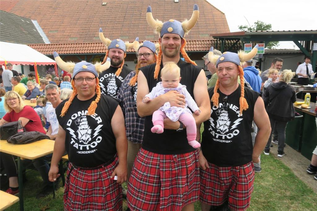 Schottisch-Friesischer Mehrkampf in Butjadingen. - Foto: Rademann