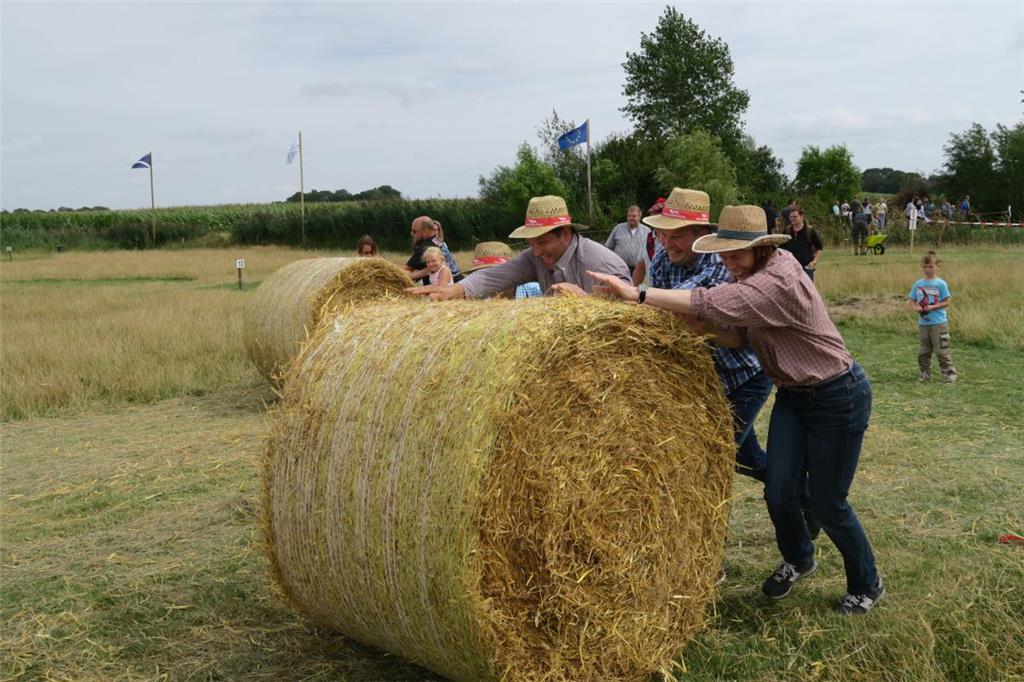 Schottisch-Friesischer Mehrkampf in Butjadingen. - Foto: Rademann