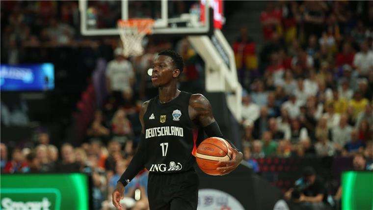 Basketball-Kumpel Theis über Schröder: „Hut vor ihm ziehen“ Schröder beim Spiel gegen Litauen.