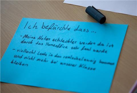 Schule unter Corona-Bedingungen: In der Oberschule Achtern Diek in Dorum haben Schüler aufgeschrieben, was sie bewegt.