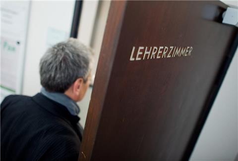 Schulen sind angehalten, Meldungen über besondere Vorkommnisse anonymisiert der Schulaufsicht zu melden. 