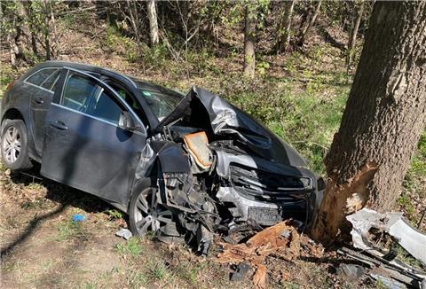 Schwer verletzt wurde ein Mann aus der Gemeinde Loxstedt bei einem schweren Verkehrsunfall auf der B71.