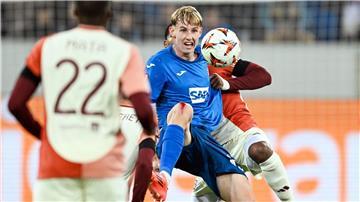 Schwieriges Durchkommen: Hoffenheims Talent Max Moerstedt.