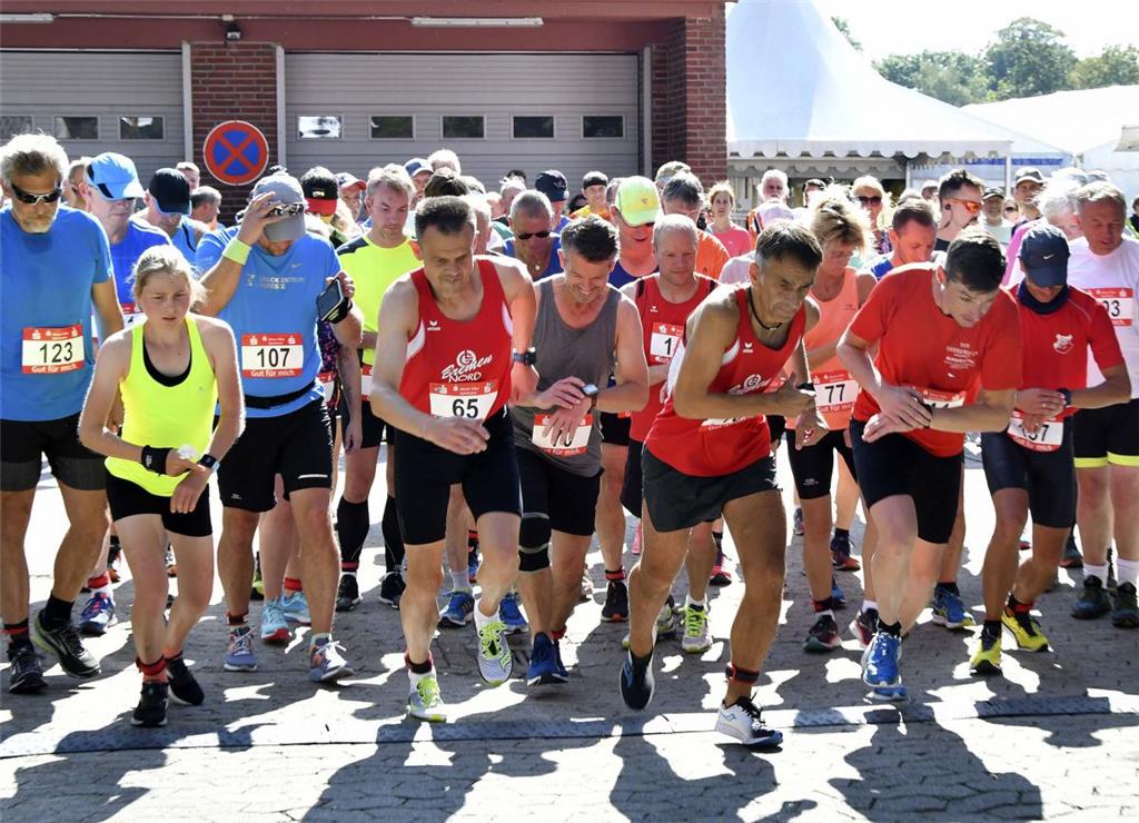 Schwül und heiß war es, als die Experten zum Speckenlauf starteten. Foto Ulich
