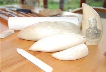 Scrimshaw ist eine alte Seemannkunst.