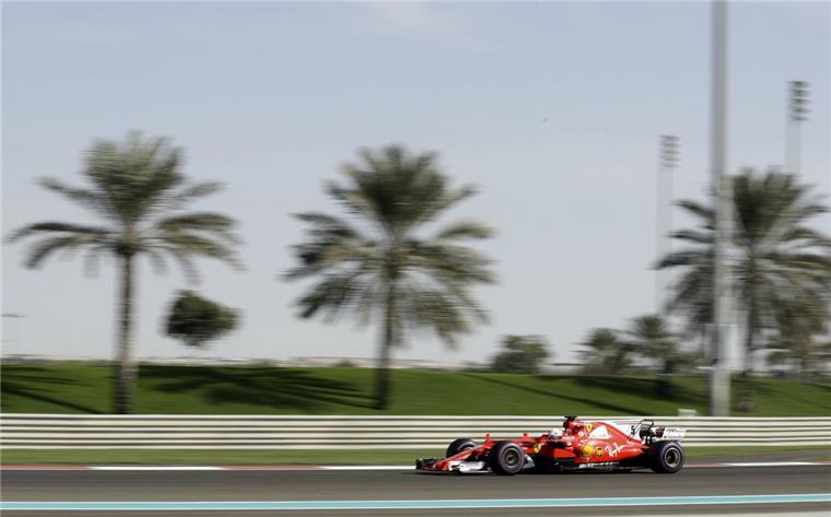 Sebastian Vettel muss aufpassen: Gewinnt Valtteri Bottas am Sonntag seinen dritten Grand Prix, könnte er Vettel noch von Gesamtrang zwei verdrängen, wenn der Deutsche nicht unter die besten Acht kommt. 
