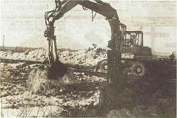 Sechs Bagger wurden in Wremen eingesetzt, um die restlichen Flächen der Wasserlö...