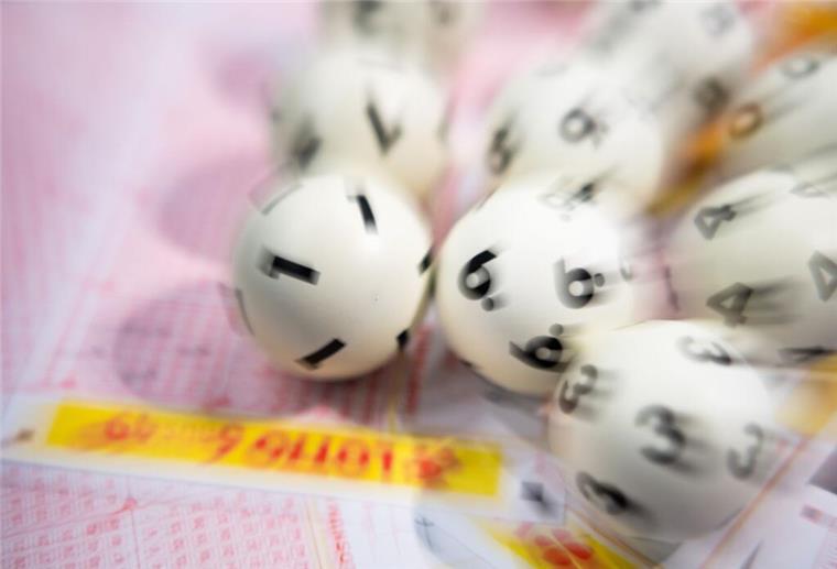 Sechs Richtige beim Lotto - davon träumen viele. Doch für einen Tipper oder eine Tipperin aus dem Landkreis Cuxhaven wurde dieser Traum nun wahr.