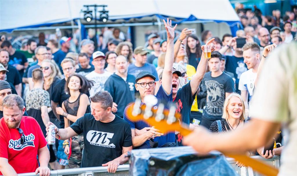Sehr zur Freude der Festivalbesucher. Foto: Hartmann