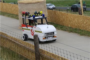 Seifenkistenrennen in Feldhausen 2019.