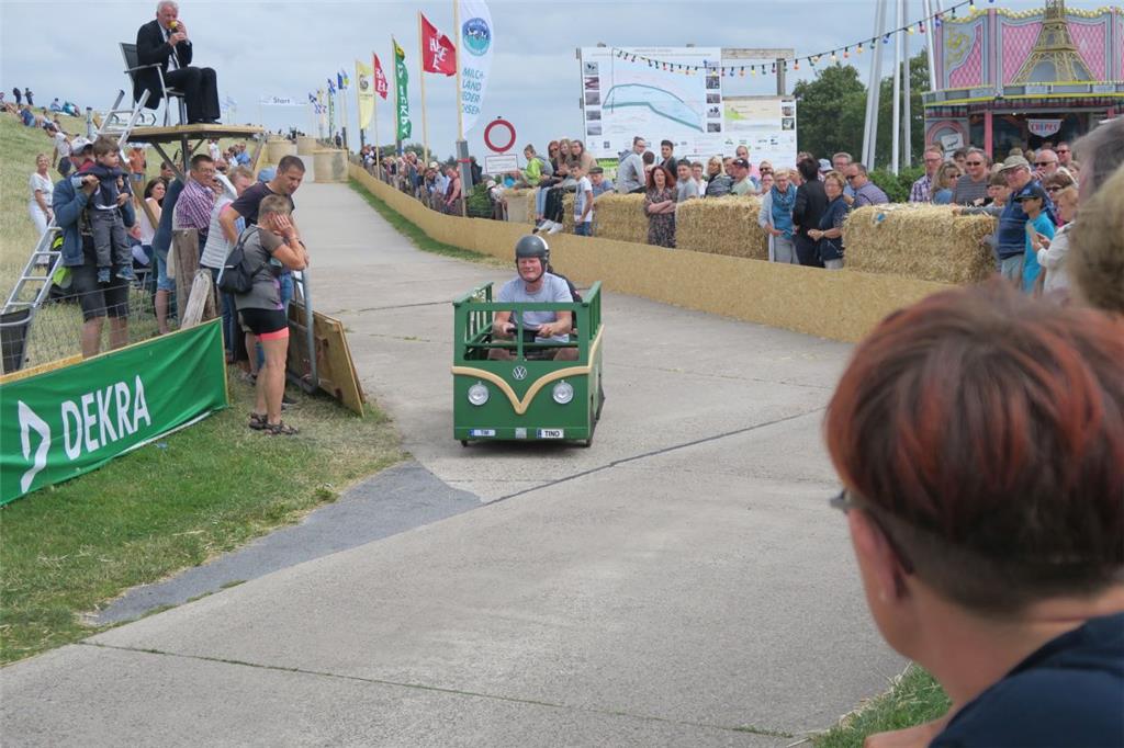 Seifenkistenrennen in Feldhausen 2019.